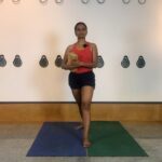 22jun_beg_cl3_deep dive_parivrtta trikonasana_2020_4