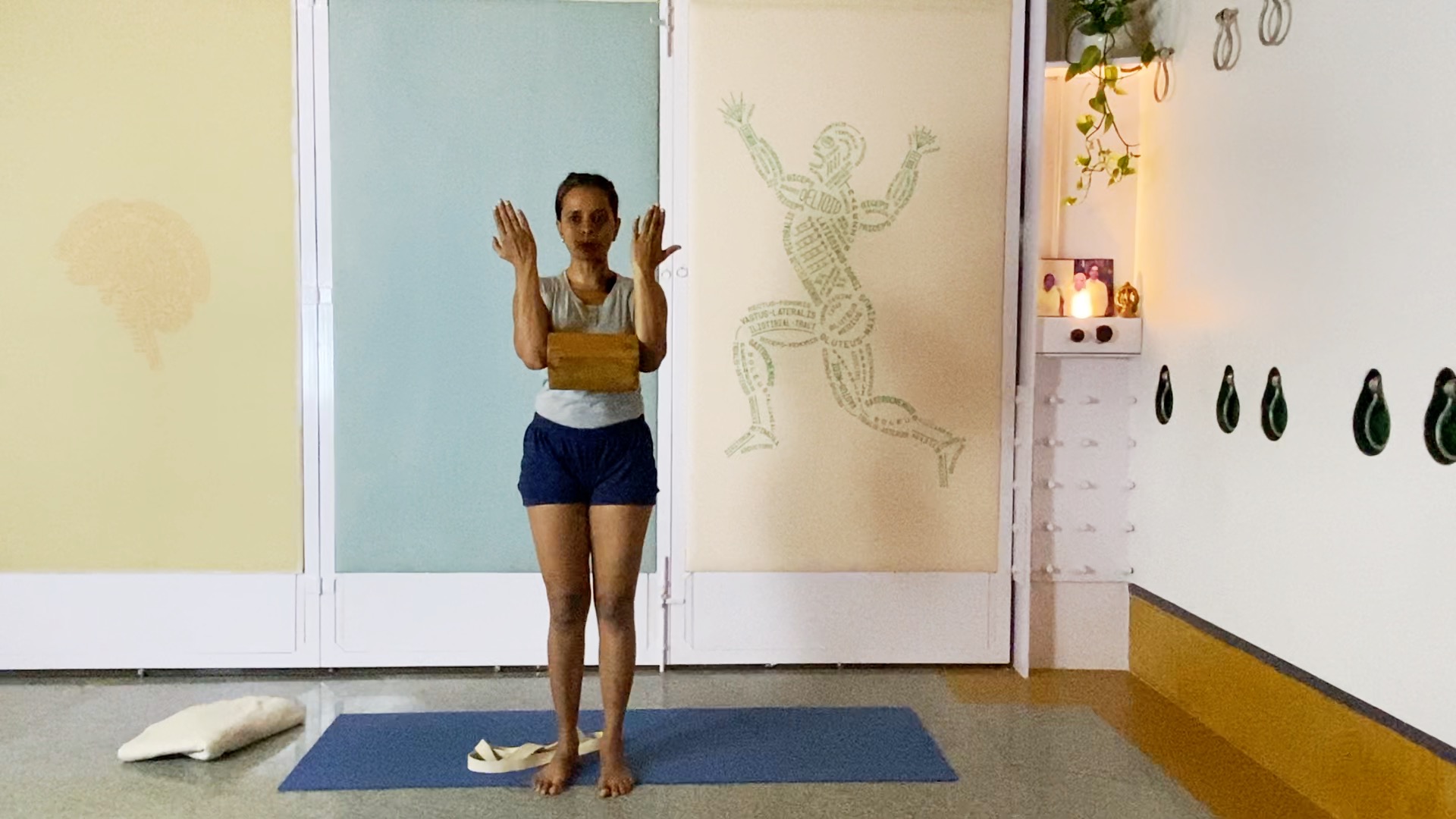 Control and Precision in Shoulders and Shoulder Blades: Refining Forward Extensions (Virabhadrasana3) - Image 2