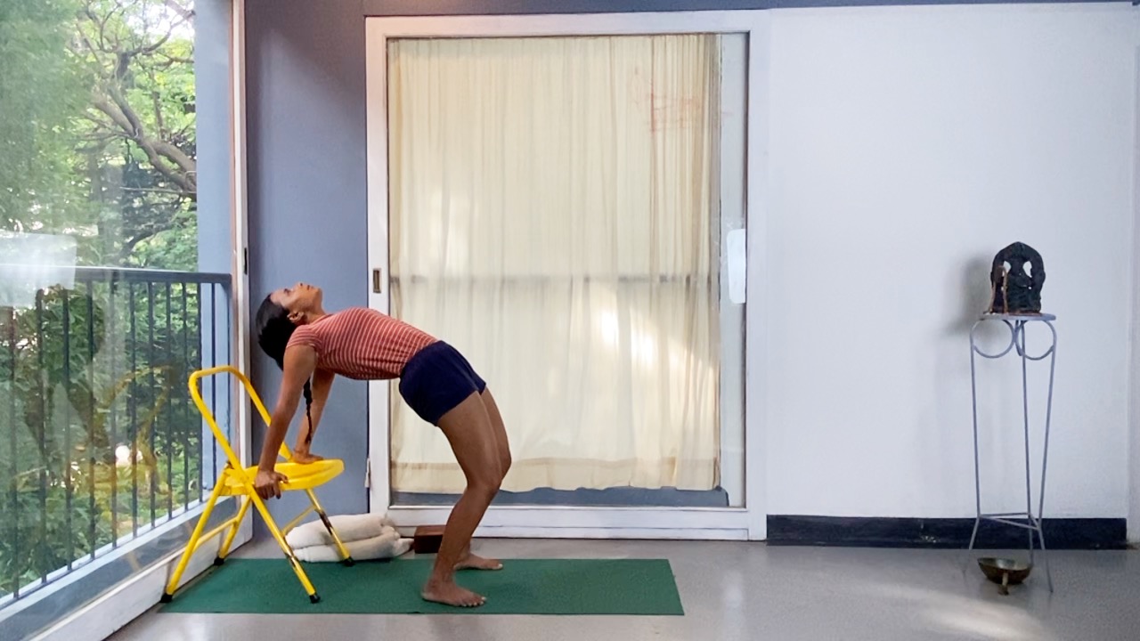 Back arches: Fast Movements Using Supports - Image 5