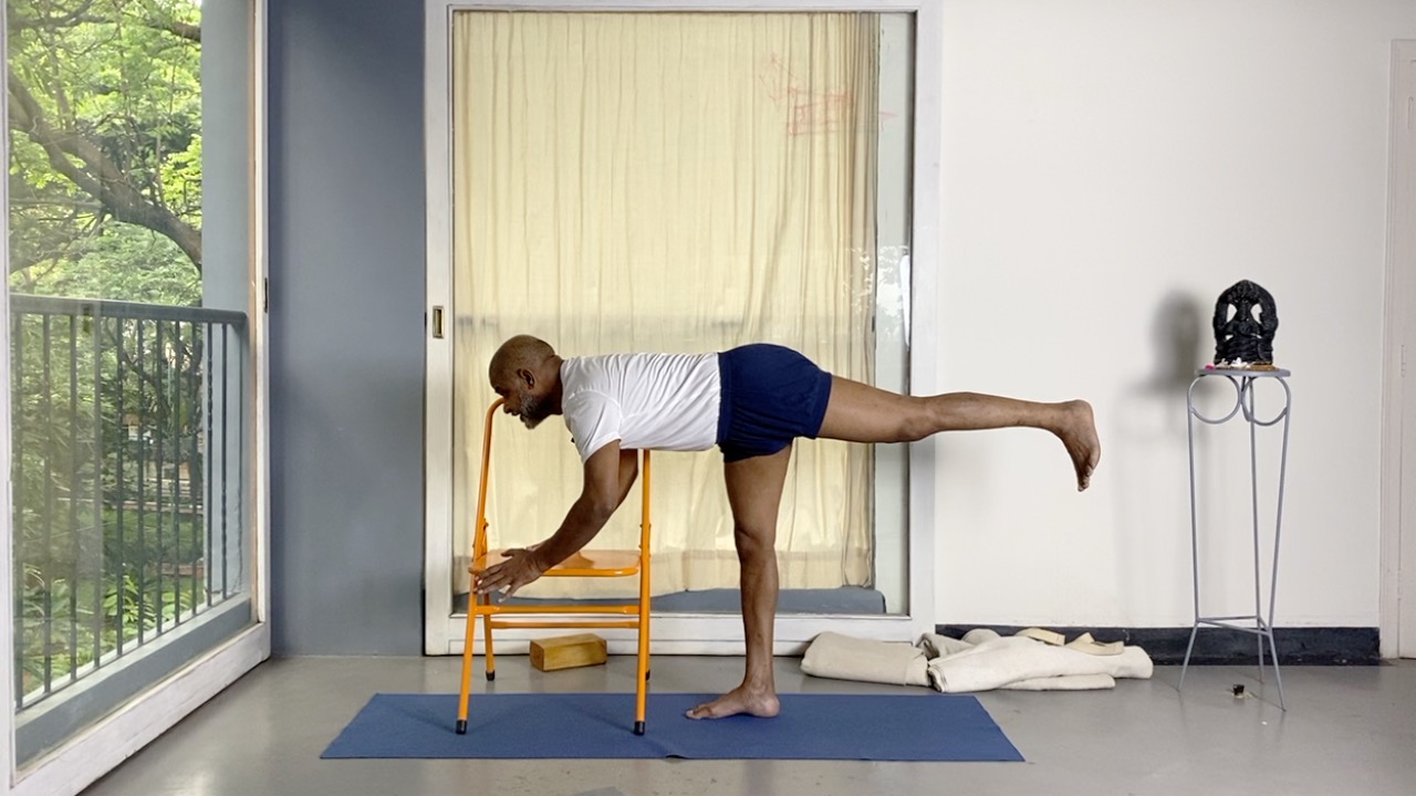 Ardhachandrasana and Parivrtta ardha chandrasana - Image 4
