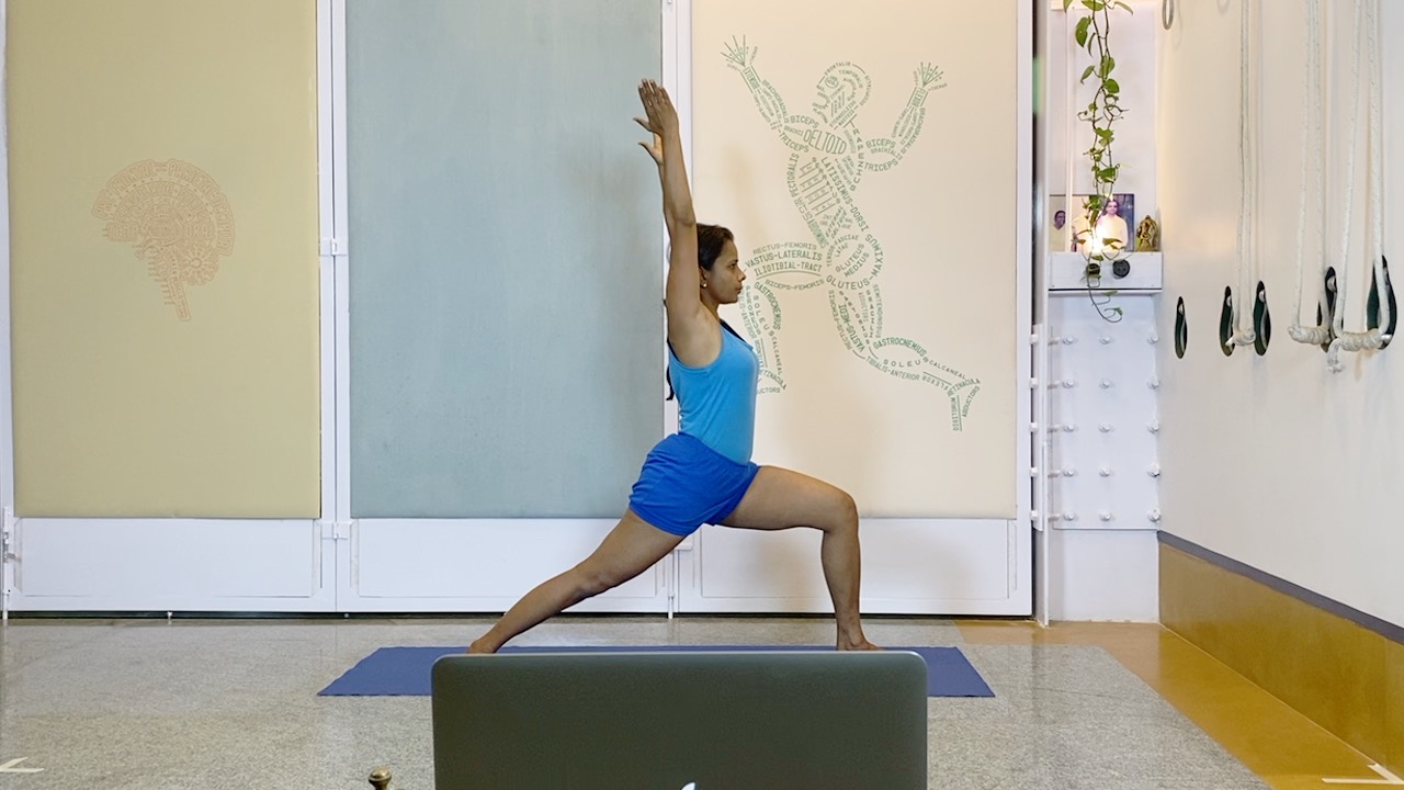 Virabhadrasana1: The Twist and the Backarch in the Standing Asana - Image 7